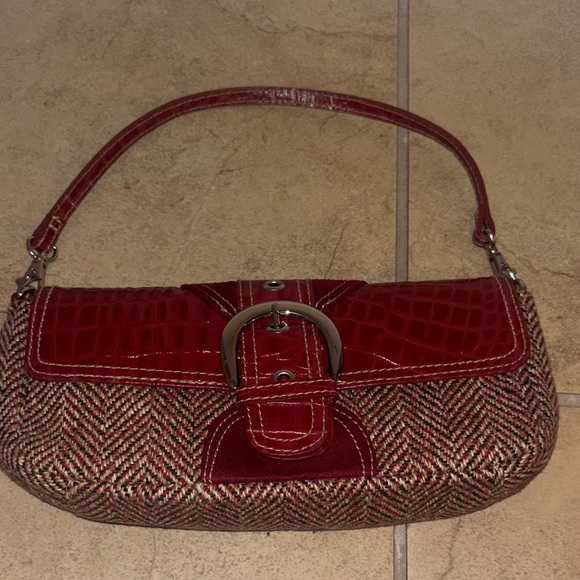 Chic Red and Brown Women's Shoulder Bag - Picture 5 of 5